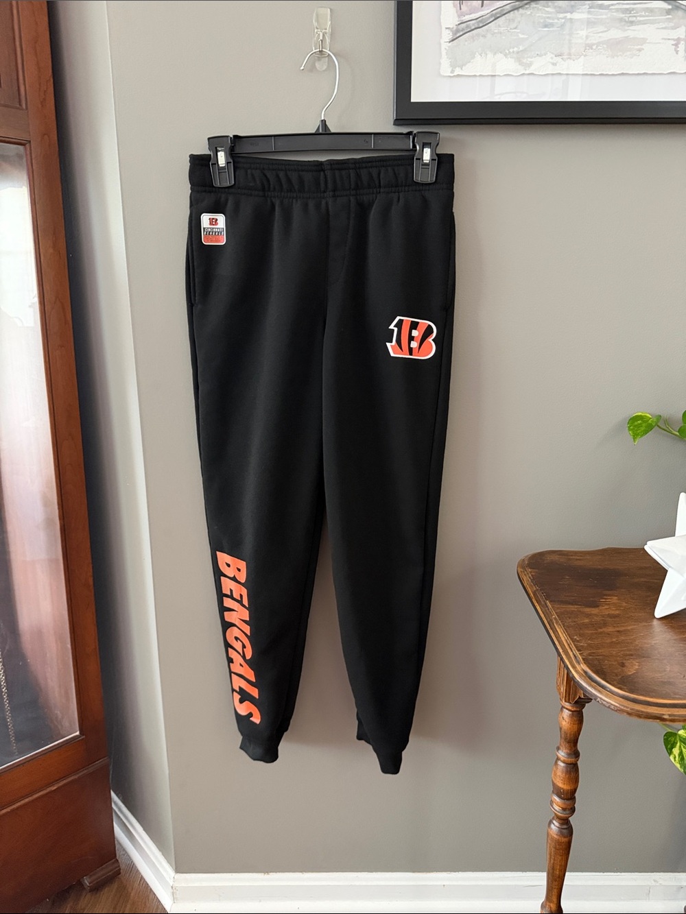 NFL Black & Orange Cincinnati Bengals Kids Jogger Sweatpants. Size Large 14/16